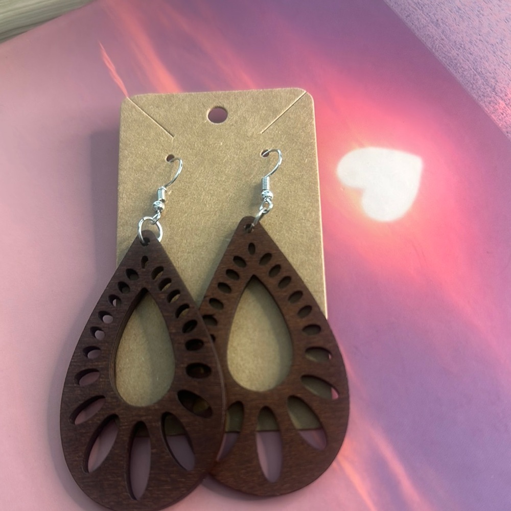 Elegant Brown Teardrop Earrings